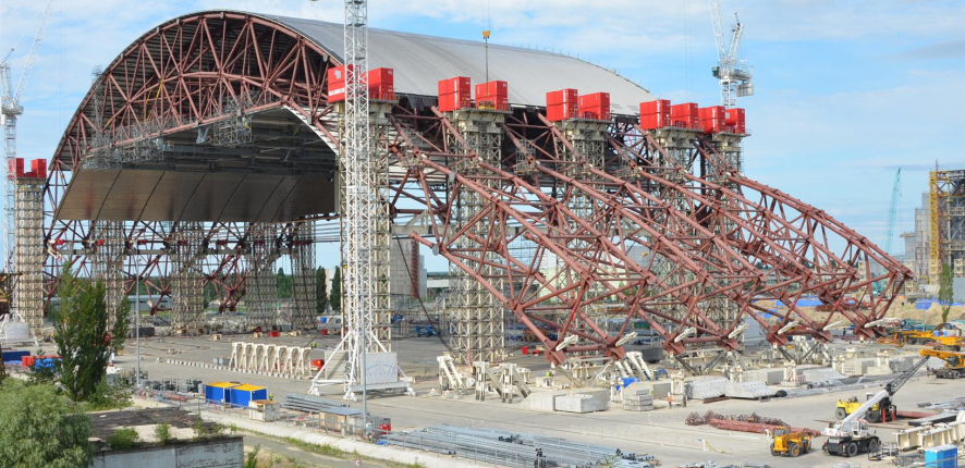 June 2013: Second lifting operation.